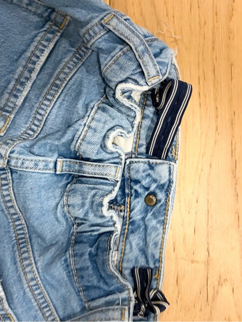 Bundle of 2 Size 10 GAP Light Wash and Dark Denim Paisley Print Girls' Shorts